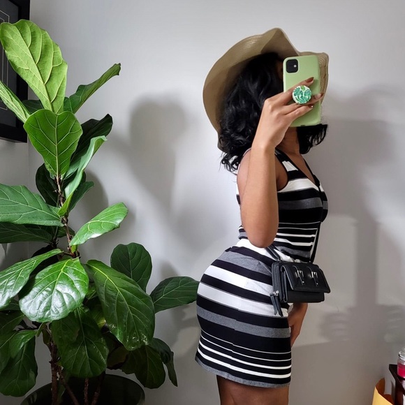 B&W Slim Fit Summer Dress - Picture 2 of 3